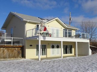 Photo 3: 703 Willow Avenue in Saskatchewan Beach: Residential for sale : MLS®# SK714686