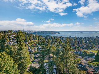 Photo 3: 1145 MATHERS Avenue in West Vancouver: Ambleside House for sale : MLS®# R2870818