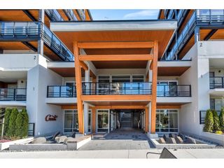 Photo 4: 404 128 E 8TH Street in North Vancouver: Central Lonsdale Condo for sale in "CREST" : MLS®# R2672424