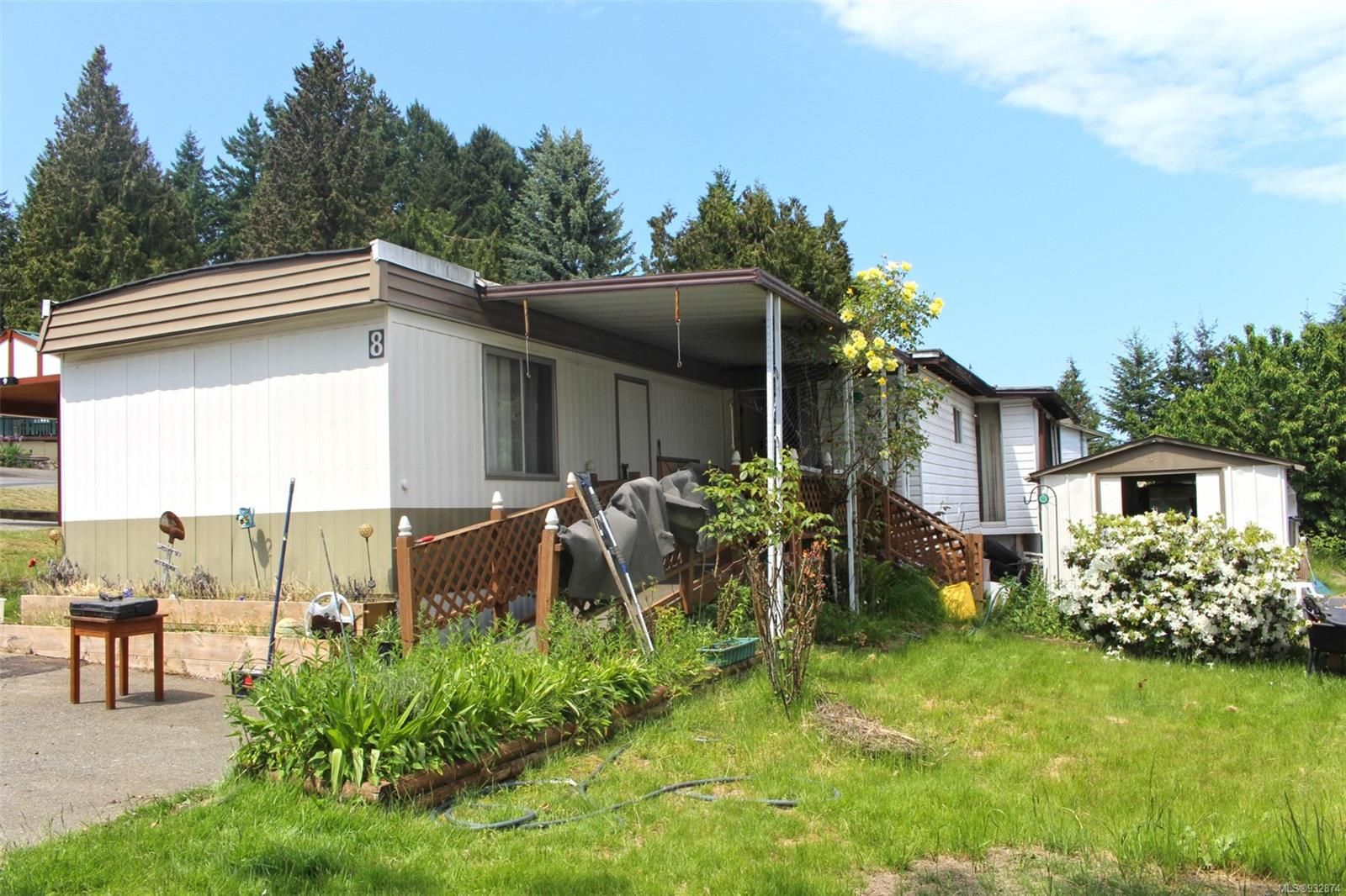 Main Photo: 8 1000 Chase River Rd in Nanaimo: Na South Nanaimo Manufactured Home for sale : MLS®# 932874
