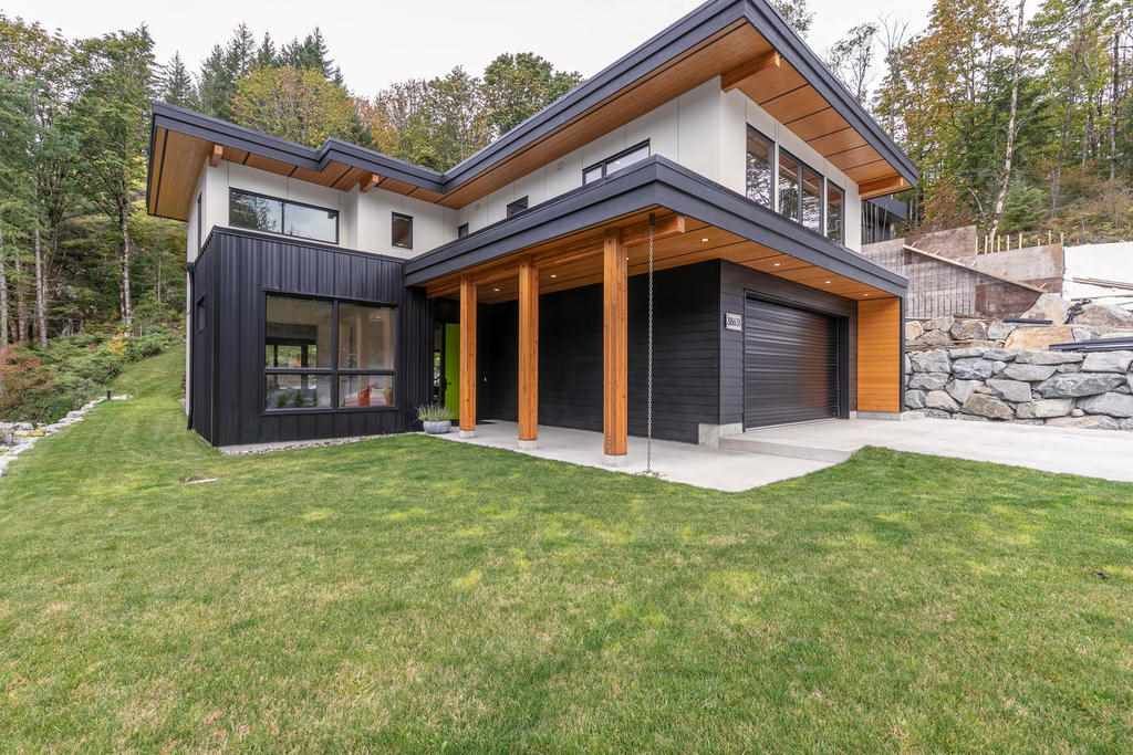 Main Photo: 38631 HIGH CREEK Drive in Squamish: Plateau House for sale in "Crumpit Woods" : MLS®# R2457128