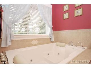 Photo 11: 2162 Bellamy Rd in VICTORIA: La Thetis Heights House for sale (Langford)  : MLS®# 757521