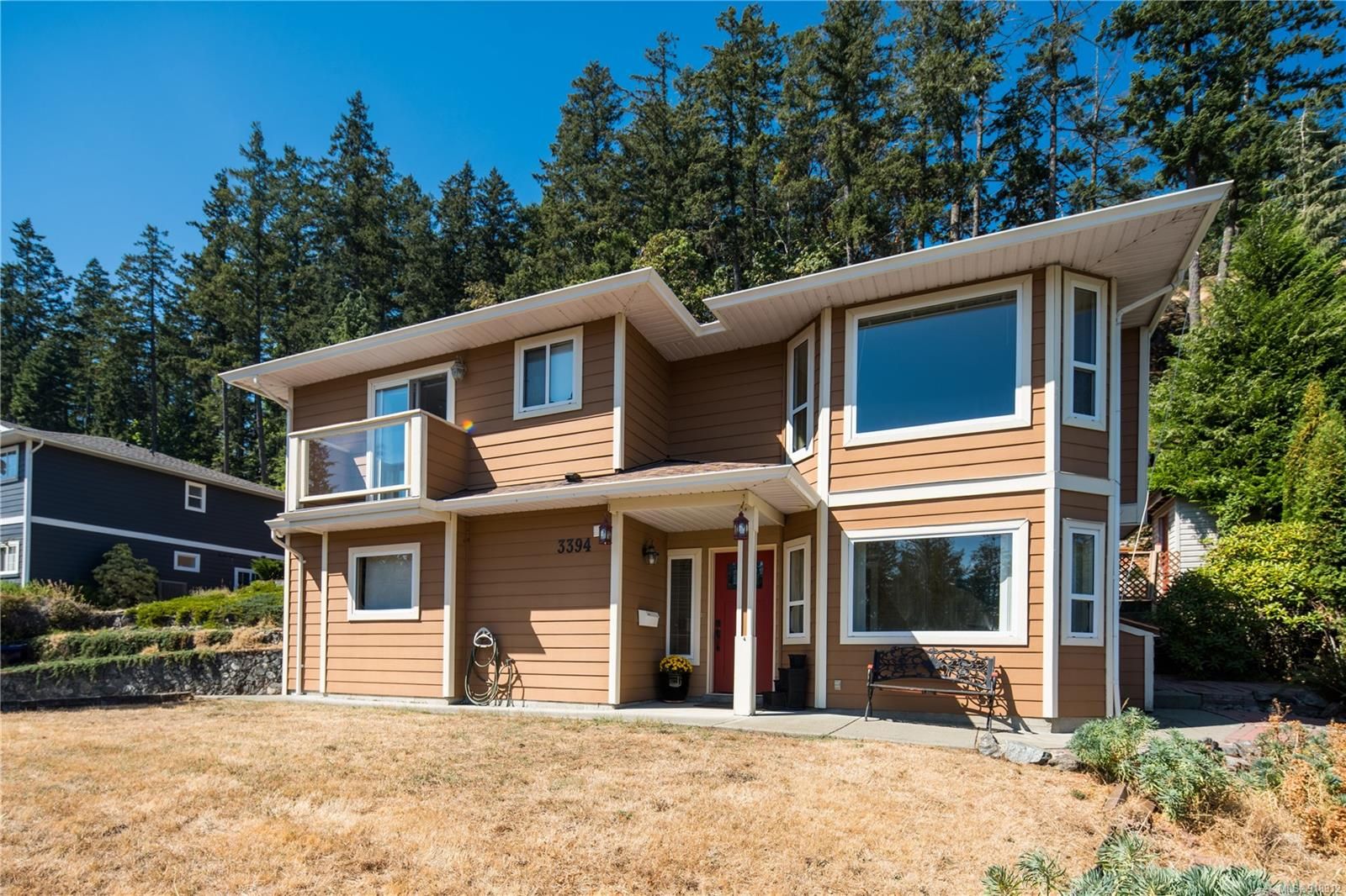 Main Photo: 3394 Rockwood Terr in Colwood: Co Triangle House for sale : MLS®# 918912