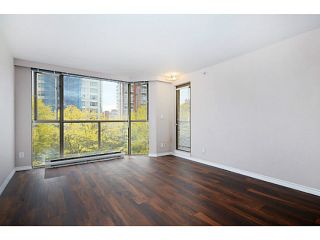 Photo 3: 403 1488 HORNBY Street in Vancouver: Yaletown Condo for sale in "Pacific Promenade" (Vancouver West)  : MLS®# V1030847