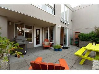 Photo 4: 330 1979 YEW Street in Capers Building: Kitsilano Home for sale ()  : MLS®# V850213