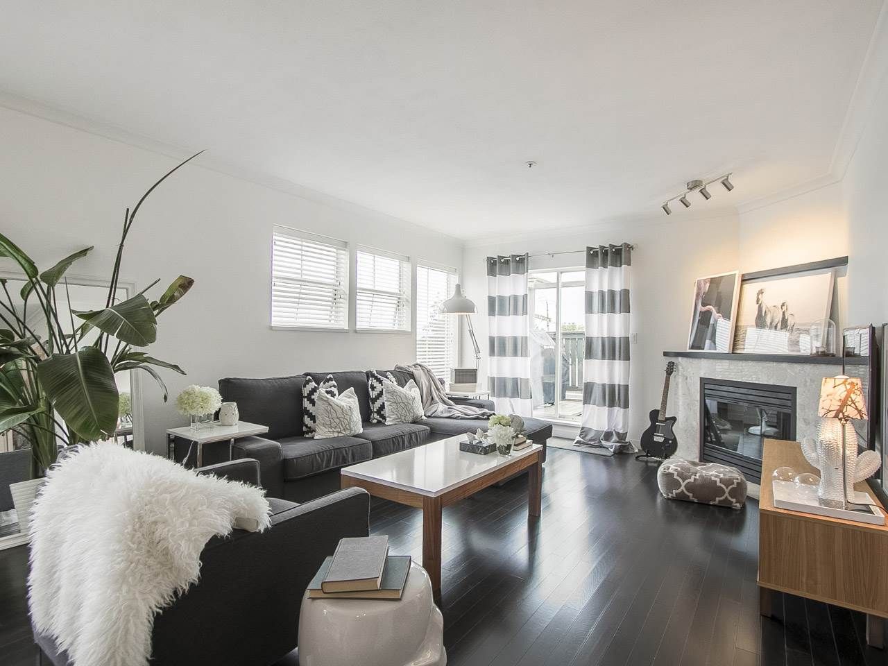 Main Photo: 401 3308 VANNESS Avenue in Vancouver: Collingwood VE Condo for sale (Vancouver East)  : MLS®# R2179695