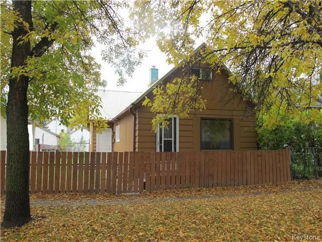 Main Photo:  in WINNIPEG: North End Residential for sale (North West Winnipeg)  : MLS®# 1527634