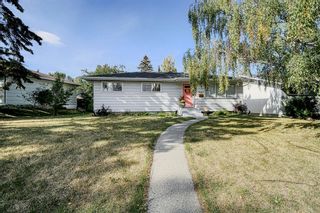 Photo 1: 7547 Fleetwood Drive SE in Calgary: Fairview Detached for sale : MLS®# A1258732