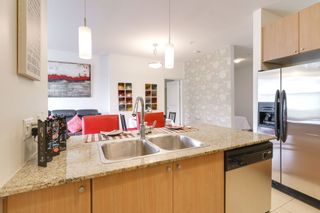 Photo 4: 320 2477 KELLY Avenue in Port Coquitlam: Central Pt Coquitlam Condo for sale in "SOUTH VERDE" : MLS®# R2299707