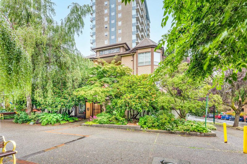 FEATURED LISTING: 201 - 1005 BROUGHTON Street Vancouver
