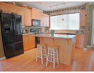 Photo 3: 24398 102 Avenue in Maple_Ridge: Albion House for sale (Maple Ridge)  : MLS®# V768071