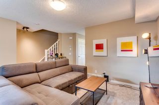 Photo 2: 2714 15 Avenue SE Calgary Home For Sale