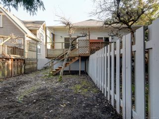 Photo 18: 422 Powell St in Victoria: Vi James Bay Full Duplex for sale : MLS®# 863106