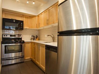 Photo 11: 5 877 W 7TH Avenue in Vancouver: Fairview VW Townhouse for sale in "Emerald Court" (Vancouver West)  : MLS®# V1119210