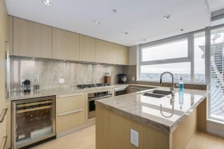 Photo 3: 2607 1351 CONTINENTAL Street in Vancouver: Downtown VW Condo for sale in "Maddox" (Vancouver West)  : MLS®# R2240784
