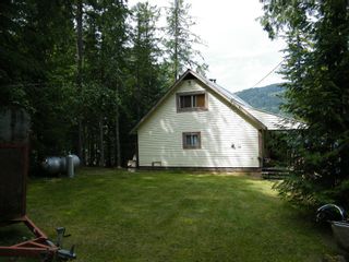 Photo 3: 5115 East Barriere FSR in East Barriere Lake: House for sale
