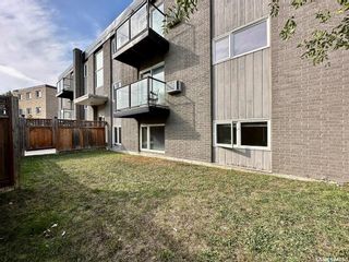 Photo 2: 1 14 Anderson Crescent in Saskatoon: West College Park Residential for sale : MLS®# SK945374