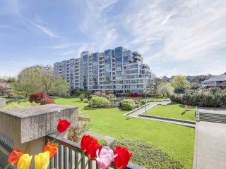 Photo 15: 221 525 WHEELHOUSE Square in Vancouver: False Creek Condo for sale in "Henley Court" (Vancouver West)  : MLS®# R2163432