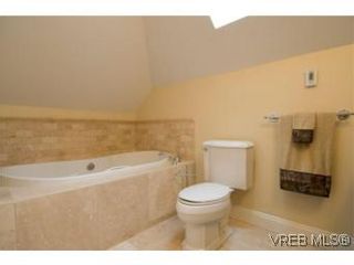 Photo 12: 3 1290 Richardson St in VICTORIA: Vi Fairfield West Row/Townhouse for sale (Victoria)  : MLS®# 490830