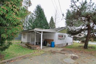 Photo 3: 11098 PRINCESS Street in Maple Ridge: Southwest Maple Ridge House for sale in "LOWER HAMMOND" : MLS®# R2830781