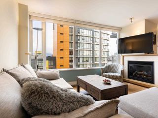 Photo 9: 806 8 SMITHE Mews in Vancouver: Yaletown Condo for sale in "FLAGSHIP" (Vancouver West)  : MLS®# R2549159