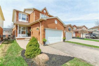 Main Photo: 10 Vail Meadows Crescent in Clarington: Bowmanville House (2-Storey) for sale : MLS®# E4120484