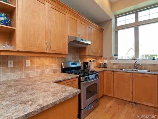 Photo 6: 122 2315 Suffolk Cres in COURTENAY: CV Crown Isle Row/Townhouse for sale (Comox Valley)  : MLS®# 680859