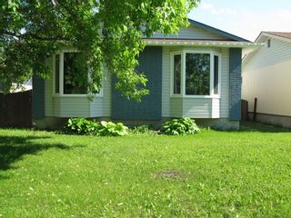 Photo 1: 1086 Chancellor Drive in Winnipeg: Waverley Heights Single Family Detached for sale (South Winnipeg)  : MLS®# 1417932