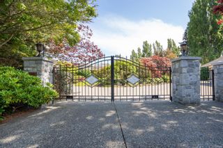 Photo 4: 3195 Humber Rd in Oak Bay: OB Uplands House for sale : MLS®# 933946