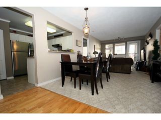 Photo 2: 303 1369 56TH Street in Tsawwassen: Cliff Drive Condo for sale in "WINDSOR WOODS" : MLS®# V1058520