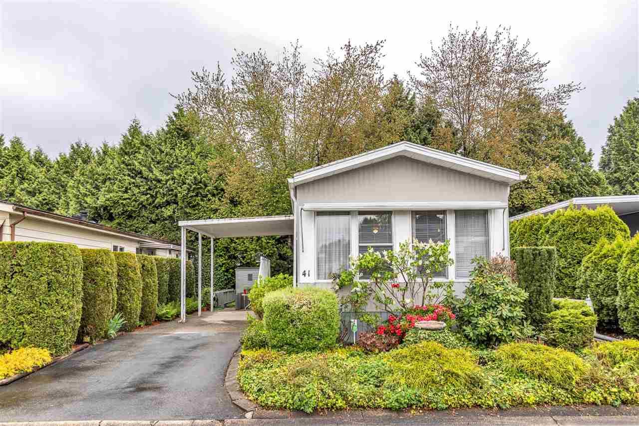 Main Photo: 41 13507 81 Avenue in Surrey: Queen Mary Park Surrey Manufactured Home for sale in "PARK BOULEVARD ESTATES" : MLS®# R2575591