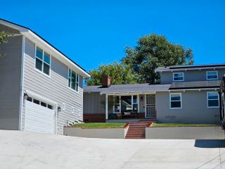 Main Photo: House for sale : 5 bedrooms : 1011 Anza Avenue in Vista