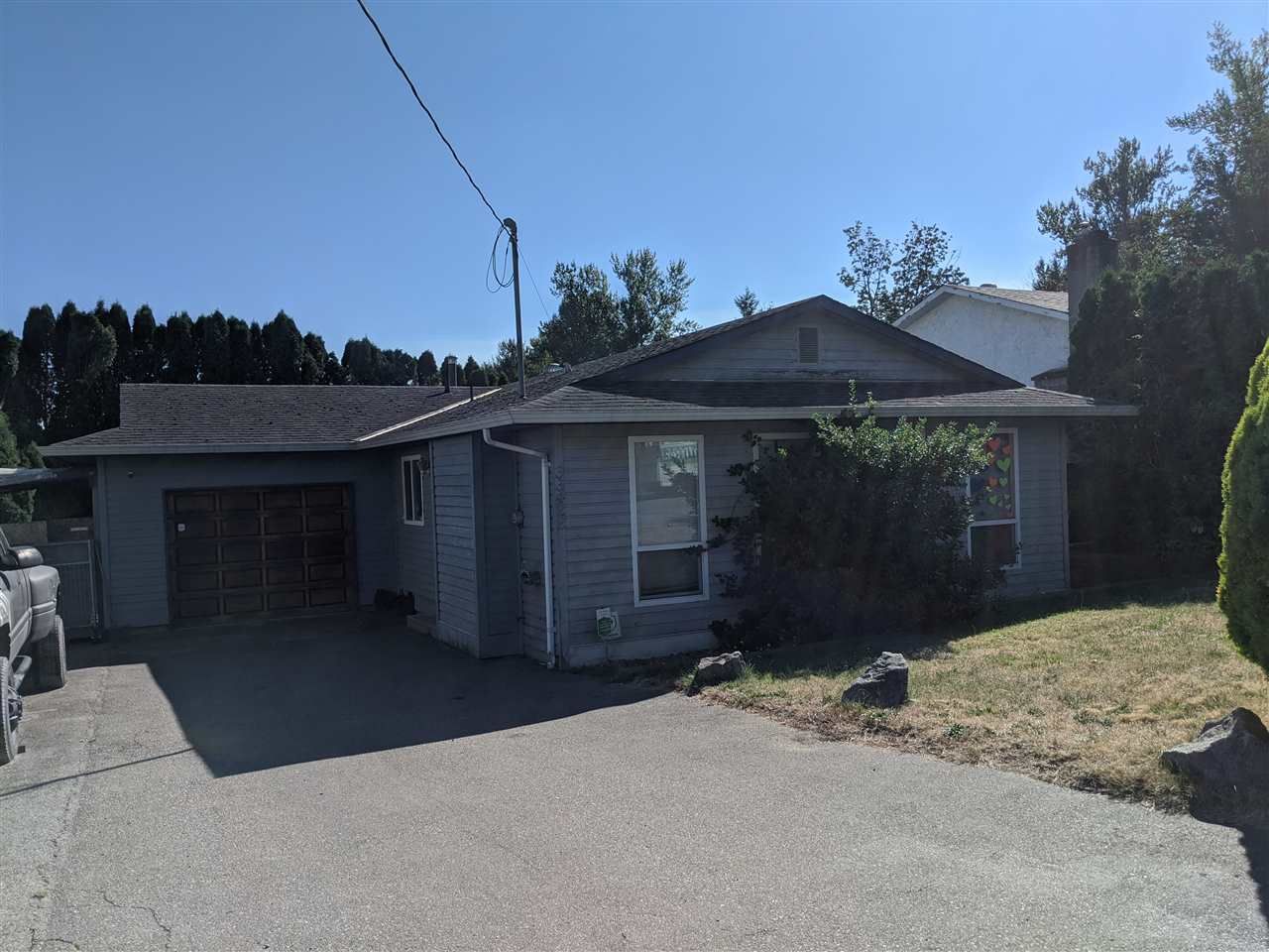 Main Photo: 33422 KING Road in Abbotsford: Poplar House for sale : MLS®# R2493842