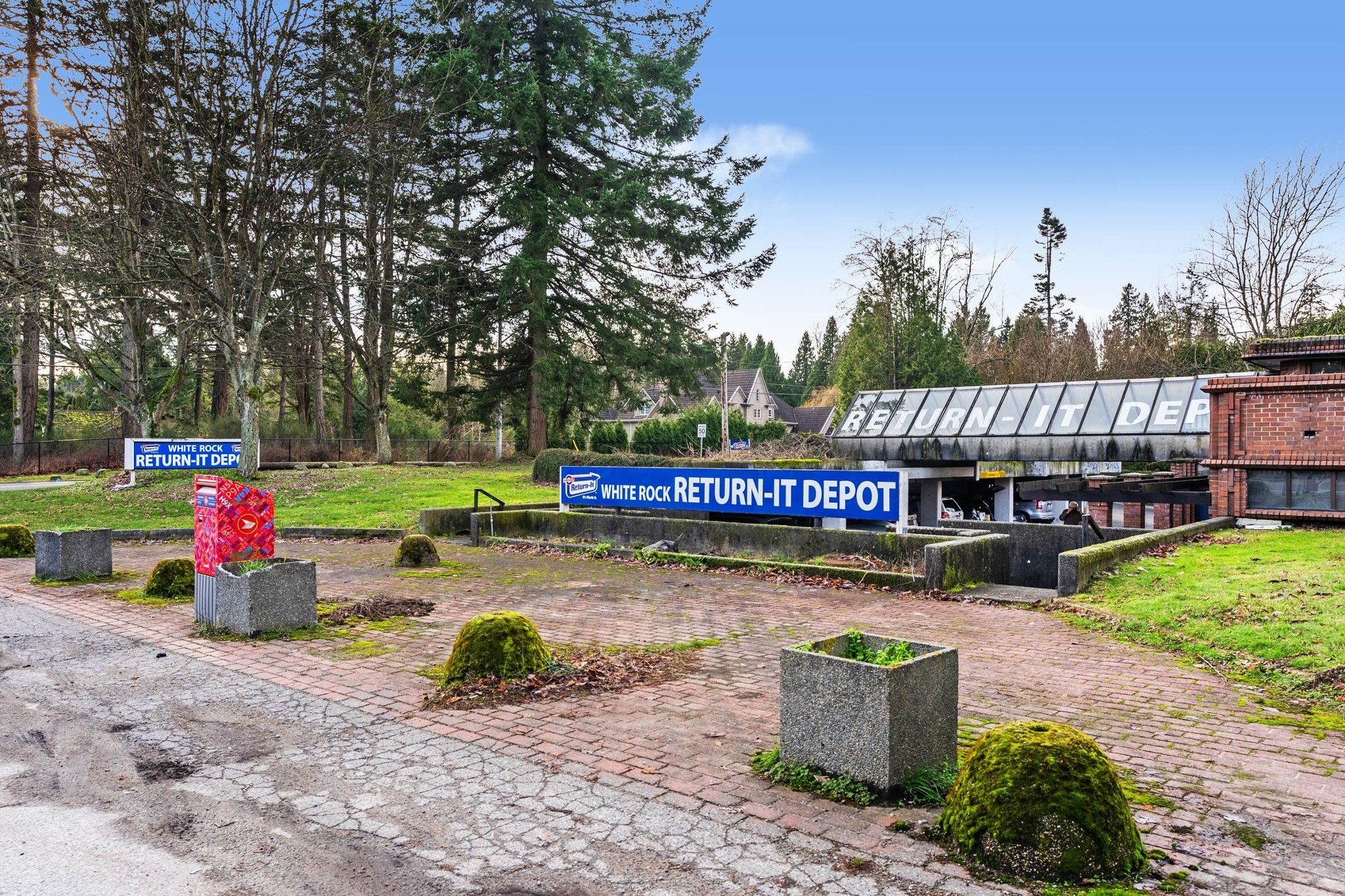 Main Photo: 3221 140 Street in Surrey: Elgin Chantrell Business for sale in "WHITE ROCK RETURN-IT DEPOT" (South Surrey White Rock)  : MLS®# C8035924