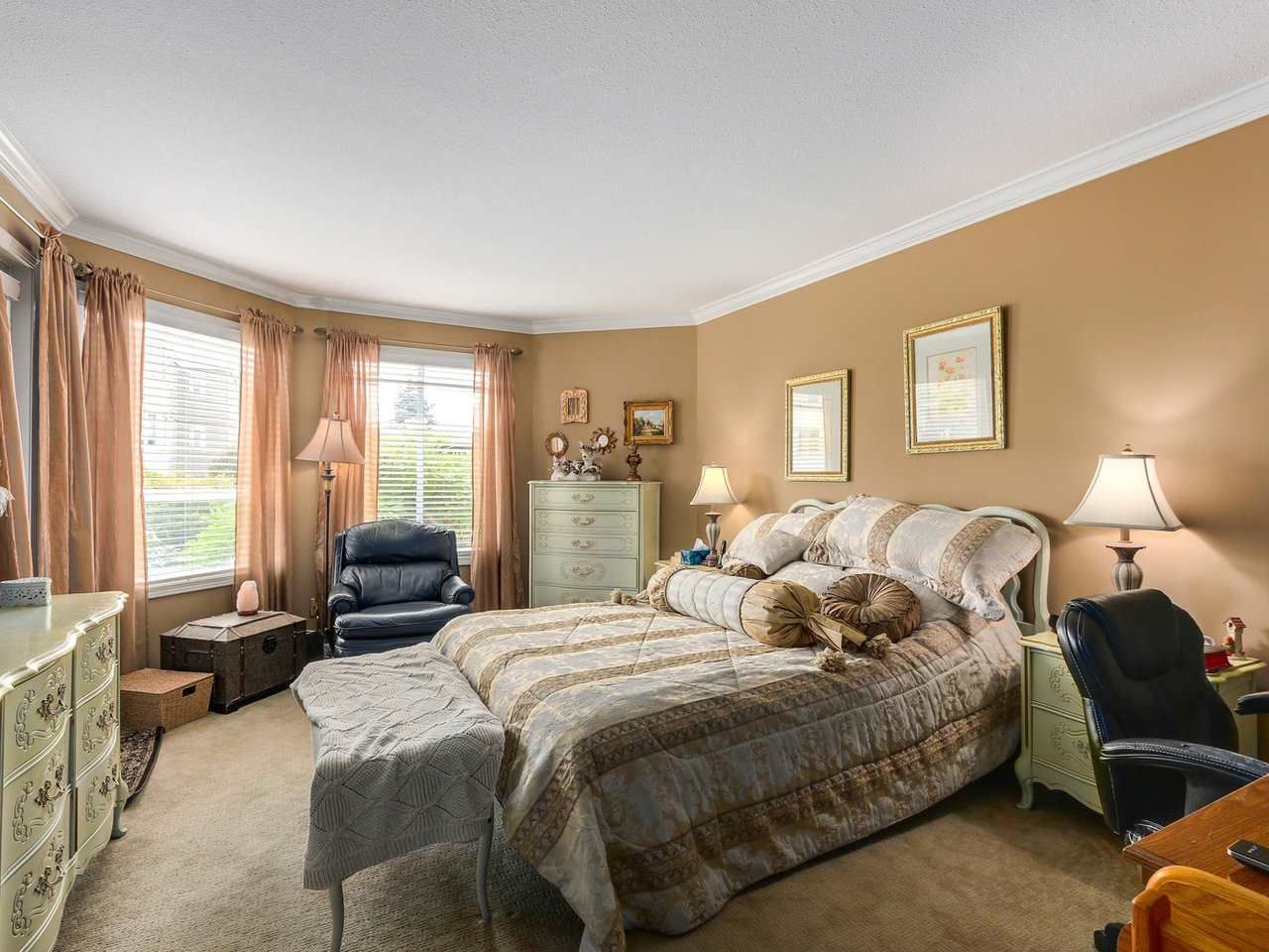 Photo 10: Photos: 103 1327 BEST Street: White Rock Condo for sale in "Chestnut Manor" (South Surrey White Rock)  : MLS®# R2329210