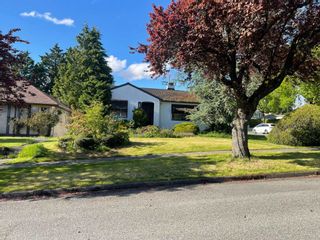 Photo 2: 2205 W 22ND Avenue in Vancouver: Arbutus House for sale (Vancouver West)  : MLS®# R2695085
