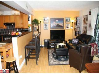 Photo 4: 7 10892 152ND Street in Surrey: Bolivar Heights Townhouse for sale in "WOODBRIDGE" (North Surrey)  : MLS®# F1224184