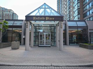 Photo 2: 1707 265 Enfield Place in Mississauga: City Centre Condo for sale : MLS®# W8268614