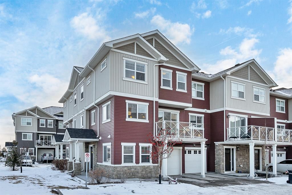 Main Photo: 113 Skyview Ranch Grove NE in Calgary: Skyview Ranch Row/Townhouse for sale : MLS®# A2019614