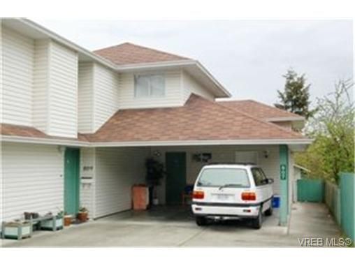 Main Photo:  in VICTORIA: Es Old Esquimalt Half Duplex for sale (Esquimalt)  : MLS®# 427955