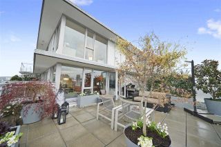 Photo 1: PH3 188 KEEFER Street in Vancouver: Downtown VE Condo for sale in "188 Keefer" (Vancouver East)  : MLS®# R2359448