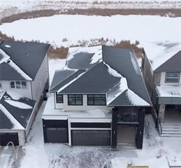 Photo 1: 21 Brooksmere Trail in Winnipeg: Waterford Green Residential for sale (4L)  : MLS®# 202303586
