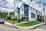 Main Photo: 2925 12 Avenue SW in Calgary: Shaganappi Row/Townhouse for sale : MLS®# A2103420