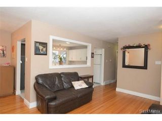 Photo 12: 8 FALCON Bay in Regina: Whitmore Park Single Family Dwelling for sale (Regina Area 05)  : MLS®# 524382