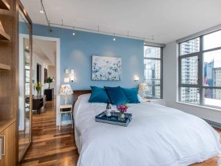 Photo 10: PH3 1050 SMITHE Street in Vancouver: West End VW Condo for sale in "STERLING" (Vancouver West)  : MLS®# R2495075