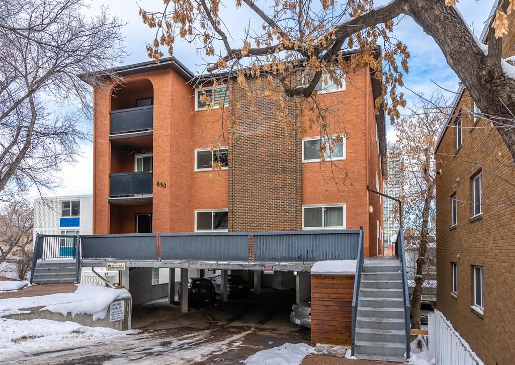 Main Photo: 2 930 Royal Avenue SW in Calgary: Lower Mount Royal Apartment for sale : MLS®# A2011719