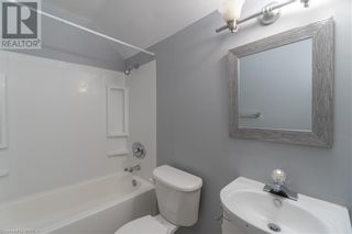 Photo 12: 36 CAYUGA Street Unit# Upper in Brantford: House for rent : MLS®# 40539588