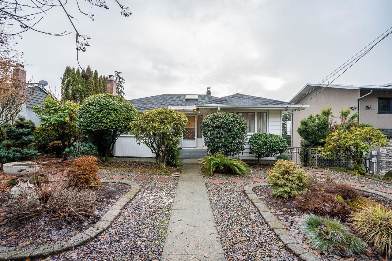 Main Photo: 5350 PATRICK Street in Burnaby: South Slope House for sale (Burnaby South)  : MLS®# R2743371