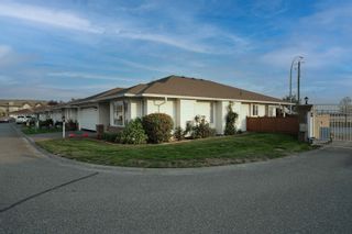 Photo 4: 31 46485 AIRPORT Road in Chilliwack: H911 House for sale in "Willowbrook Estates" : MLS®# R2731525