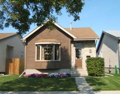 Main Photo: 1127 KILDARE Avenue East in WINNIPEG: Transcona Residential for sale (North East Winnipeg)  : MLS®# 2818123